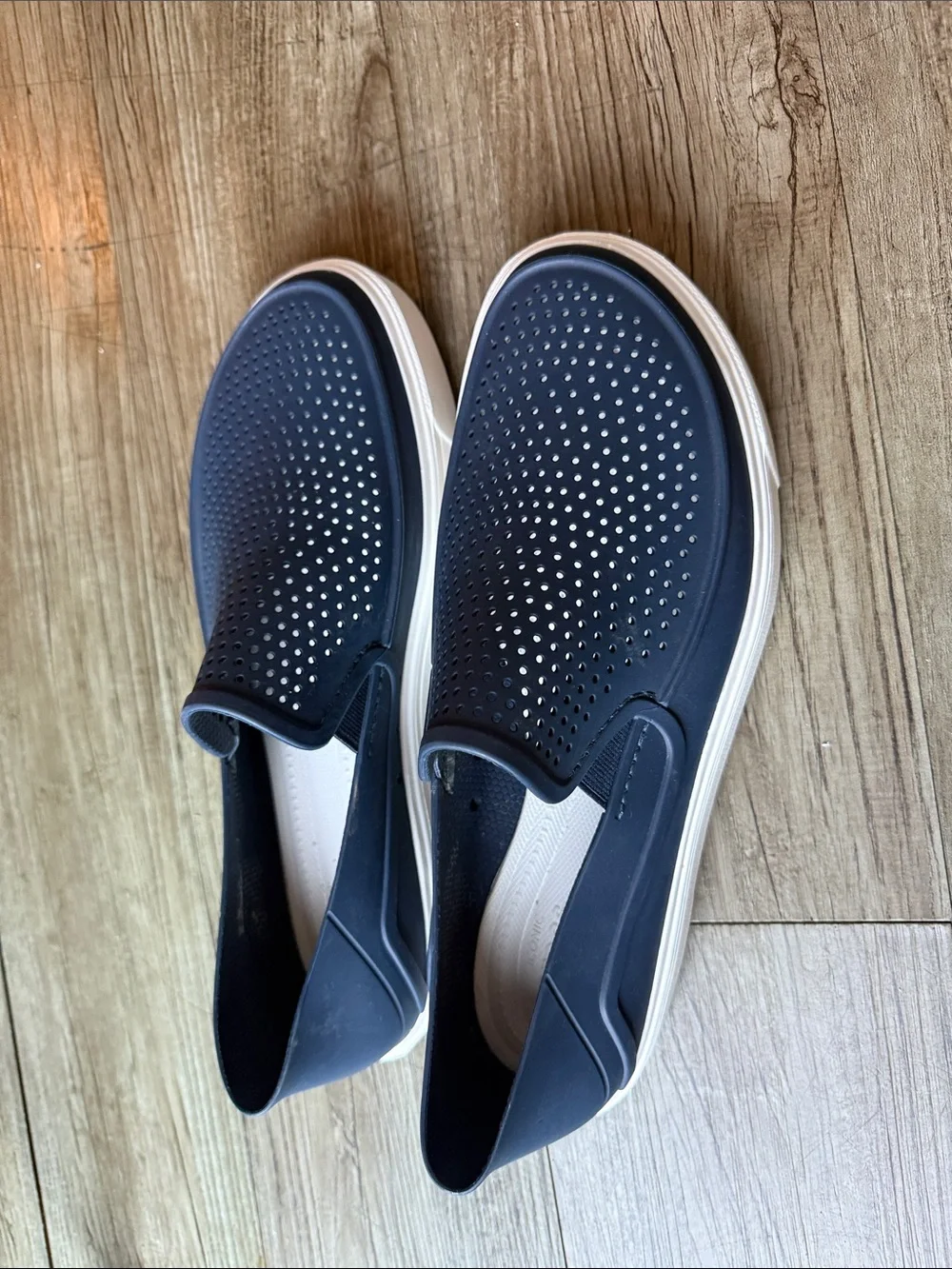 Croc Slip-On Perforated Men’s Sneakers in Navy